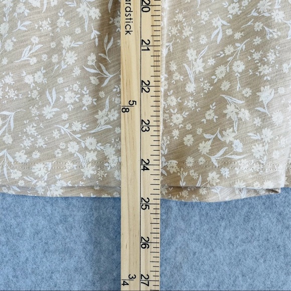 Old Navy Womens Top T Shirt Size 2X Beige Floral Short Sleeve Crew Neck Top - Picture 12 of 12